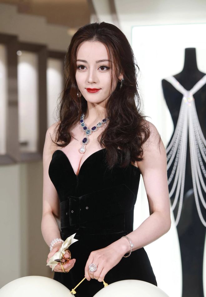 中国美女排行榜前十名_中国美女明星颜值排名榜 内娱颜值排行榜10位美女明星排名 迪丽热巴刘亦菲赵丽颖杨幂古力娜扎杨紫倪妮高圆圆赵露思刘诗诗