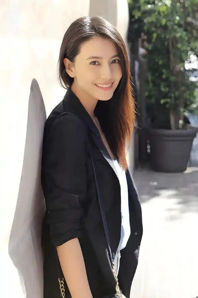 中国美女明星颜值排名榜 内娱颜值排行榜10位美女明星排名 迪丽热巴刘亦菲赵丽颖杨幂古力娜扎杨紫倪妮高圆圆赵露思刘诗诗_中国美女排行榜前十名