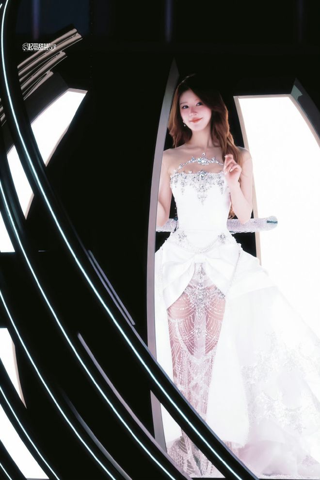 中国美女排行榜前十名_中国美女明星颜值排名榜 内娱颜值排行榜10位美女明星排名 迪丽热巴刘亦菲赵丽颖杨幂古力娜扎杨紫倪妮高圆圆赵露思刘诗诗