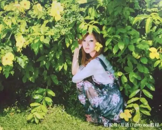 摄影取景构图入门教程下载_人像旅影主体与陪衬_室外人像摄影构图技巧