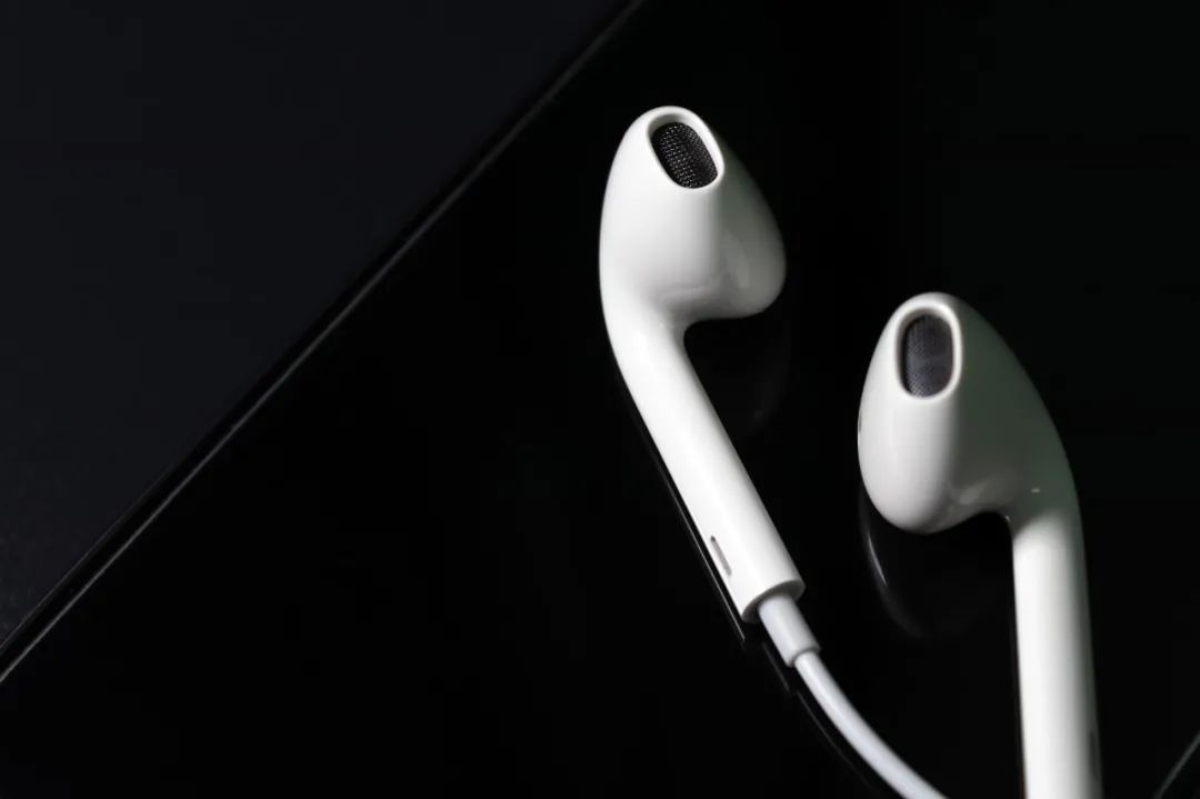 长期佩戴耳机危害_耳机使用音量时间_零听耳塞副作用