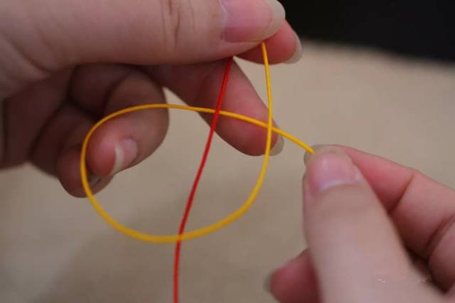 珠宝编绳手链 本命年红绳转运珠 金刚结凤尾结吉祥结万字结团锦结平结_手链打结方法 教法