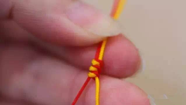 珠宝编绳手链 本命年红绳转运珠 金刚结凤尾结吉祥结万字结团锦结平结_手链打结方法 教法