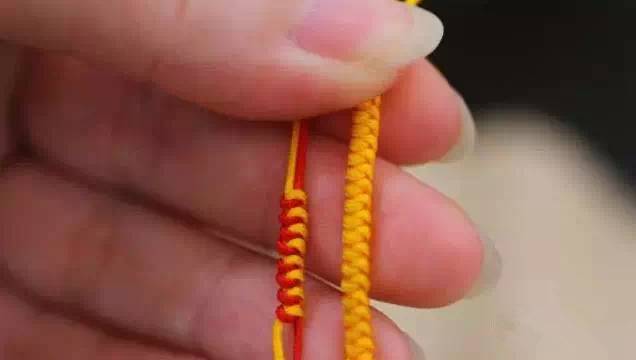 珠宝编绳手链 本命年红绳转运珠 金刚结凤尾结吉祥结万字结团锦结平结_手链打结方法 教法