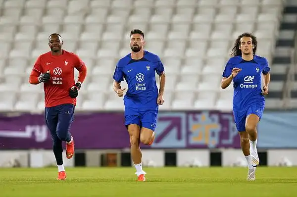 世界杯夺冠赔率:西英法争霸 南美双雄跌出三甲_克罗地亚队夺冠赔率_卡塔尔世界杯夺冠赔率