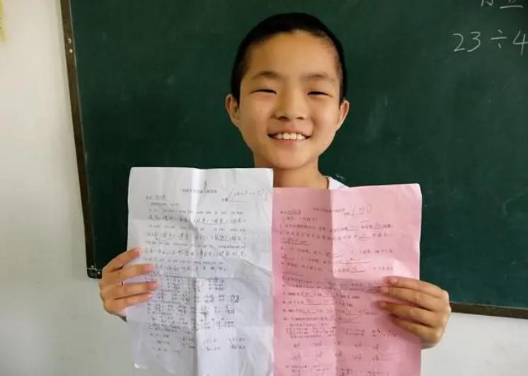 期末考试卷子怎么出的_中小学家长会 期末考试不公布分数排名 中等生考试价值