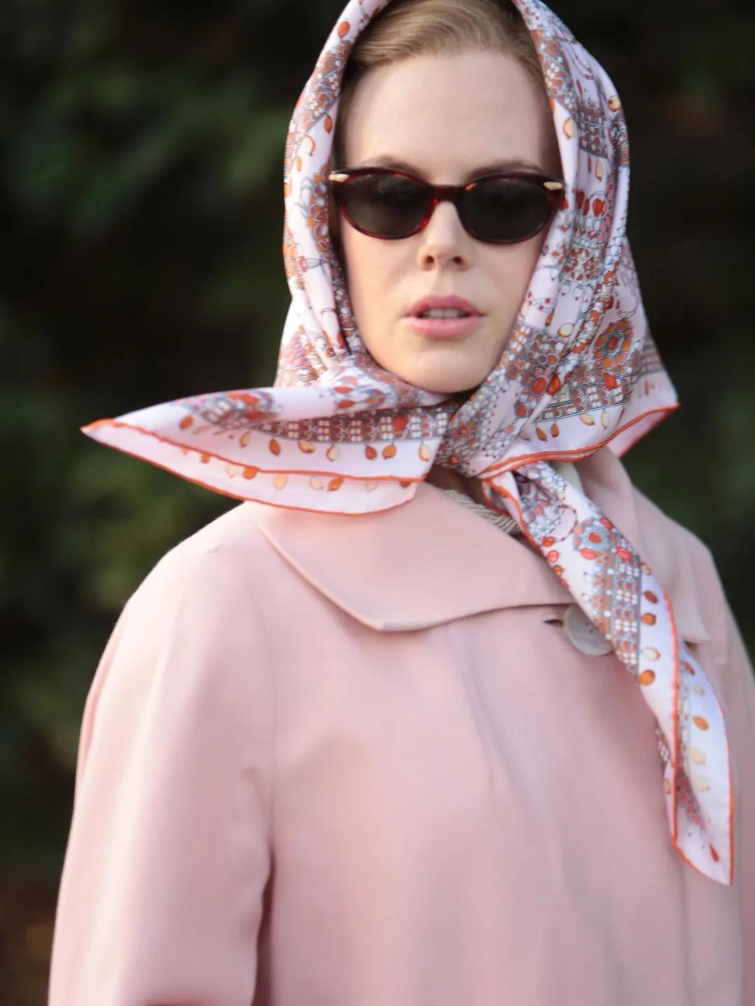 职场穿搭灵感_时尚电影推荐_时尚先锋香奈儿 电影下载