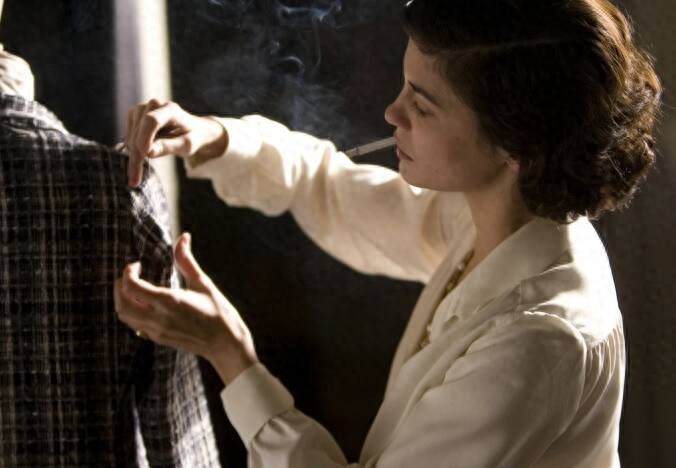 香奈儿生平事迹_时尚先锋香奈儿 电影下载_法国电影时尚先锋香奈儿