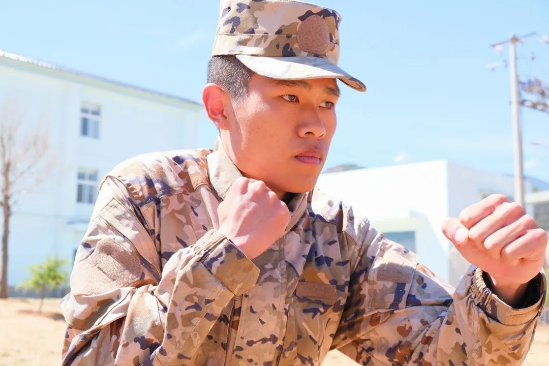 参军军训感想_新兵入伍经历_投笔从戎青年故事