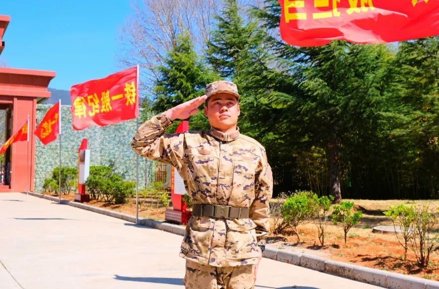 新兵入伍经历_参军军训感想_投笔从戎青年故事