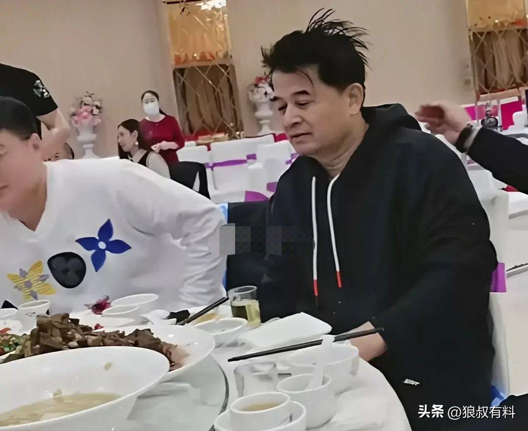 毕福剑饭局视频资源_毕福剑变卖字画800元被质疑_毕福剑消失8年后现身香港小剧场