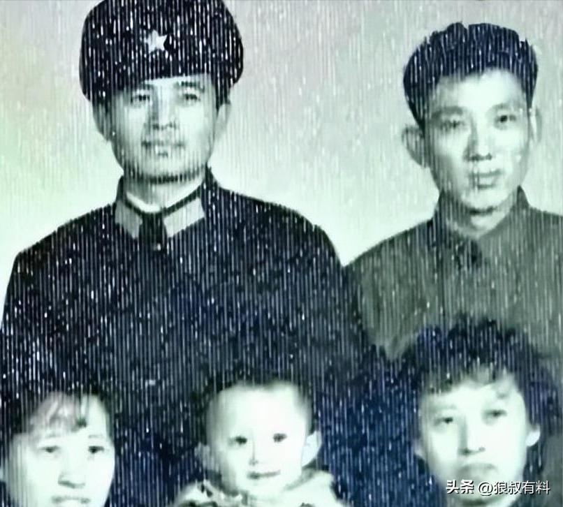 毕福剑消失8年后现身香港小剧场_毕福剑饭局视频资源_毕福剑变卖字画800元被质疑