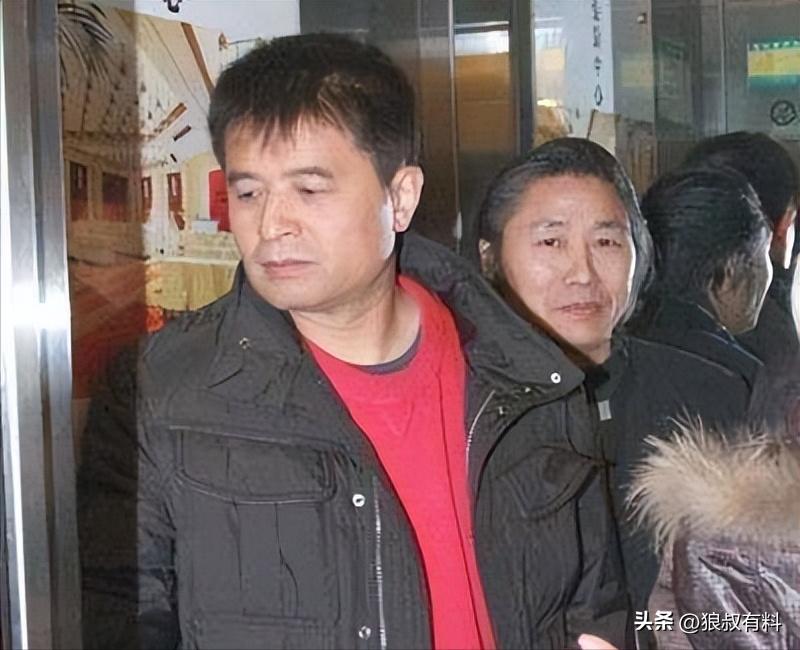 毕福剑变卖字画800元被质疑_毕福剑饭局视频资源_毕福剑消失8年后现身香港小剧场