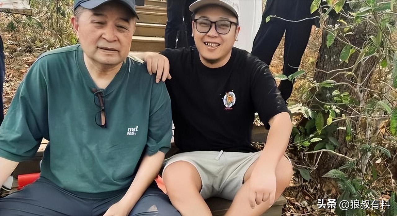 毕福剑变卖字画800元被质疑_毕福剑饭局视频资源_毕福剑消失8年后现身香港小剧场