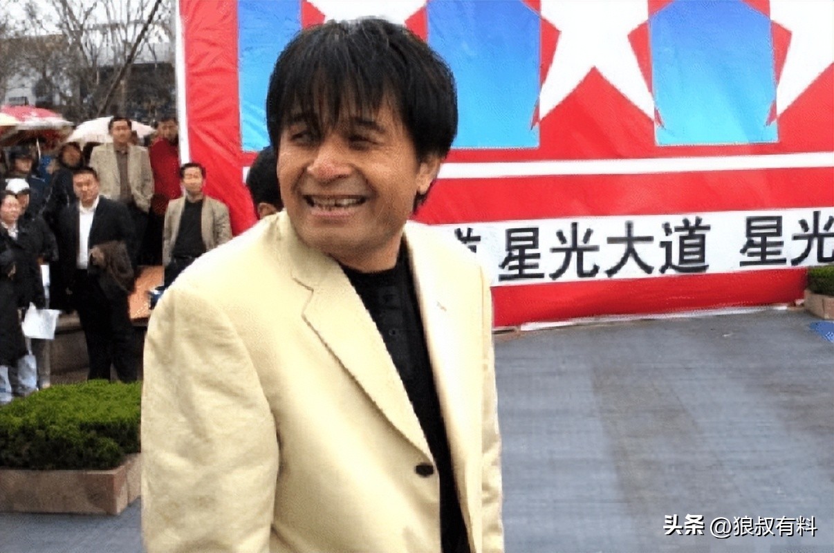 毕福剑变卖字画800元被质疑_毕福剑消失8年后现身香港小剧场_毕福剑饭局视频资源