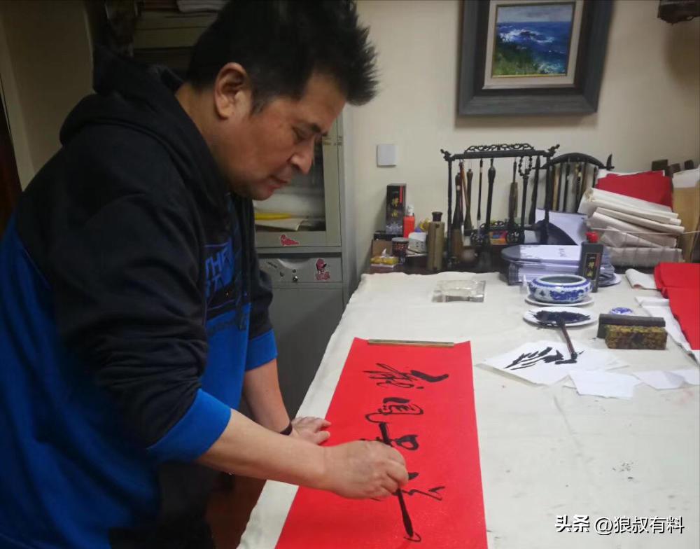 毕福剑变卖字画800元被质疑_毕福剑消失8年后现身香港小剧场_毕福剑饭局视频资源