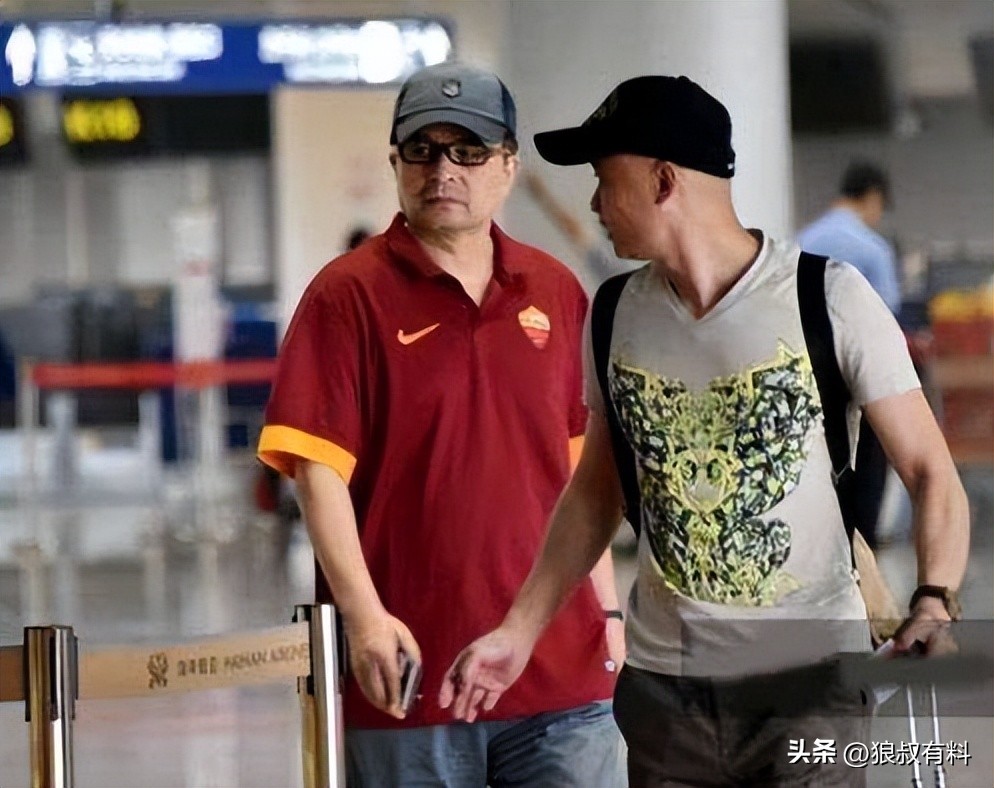 毕福剑饭局视频资源_毕福剑变卖字画800元被质疑_毕福剑消失8年后现身香港小剧场