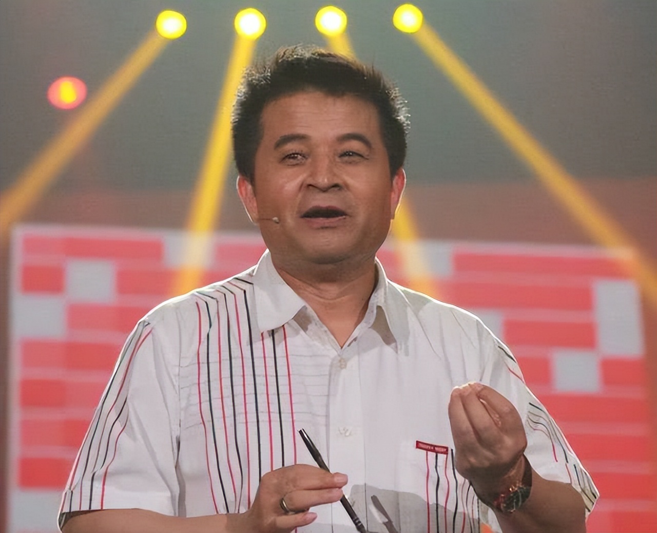 毕福剑近况_毕福剑退休生活_毕福剑饭局视频资源