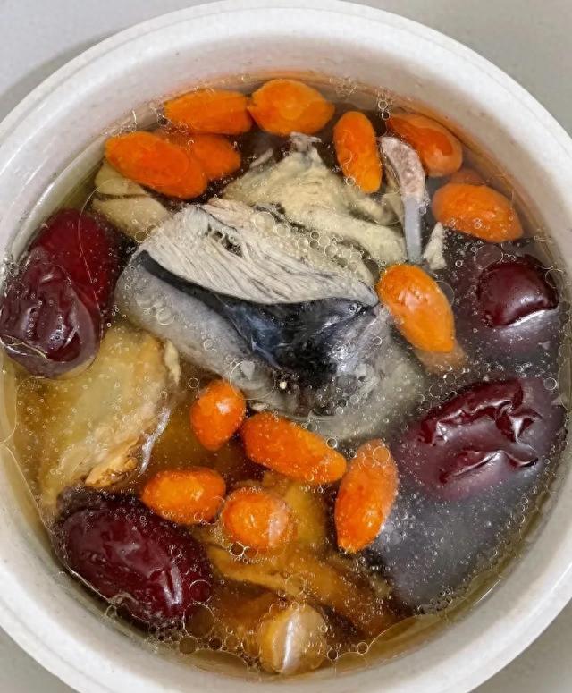 补气养血汤配方_春天女性喝什么汤好_中年气血不足