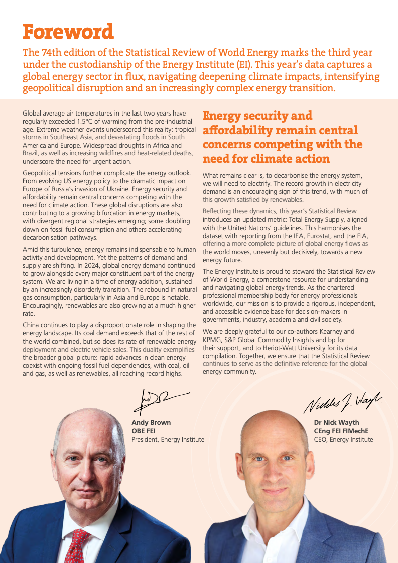 化石能源与新能源同步增长_全球能源体系扩张转型_可再生能源系统