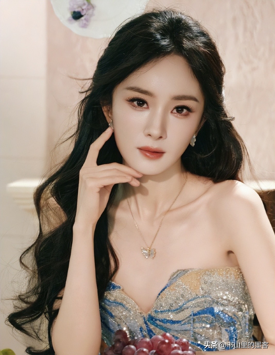 杨幂AWE展会造型争议_杨幂近期照片2026_杨幂微博之夜风波