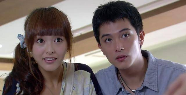 蒋勤勤陈建斌婚姻幸福故事_陈建斌蒋勤勤婚礼_陈建斌蒋勤勤执手16年浪漫