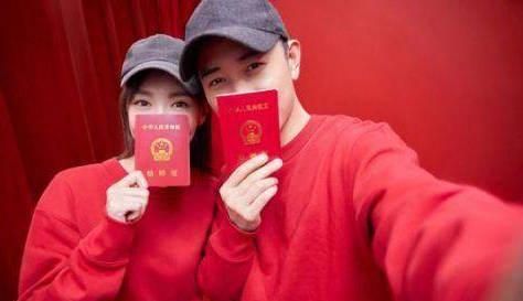 蒋勤勤陈建斌婚姻幸福故事_陈建斌蒋勤勤执手16年浪漫_陈建斌蒋勤勤婚礼