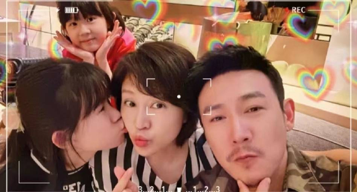 陈建斌蒋勤勤执手16年浪漫_蒋勤勤陈建斌婚姻幸福故事_陈建斌蒋勤勤婚礼