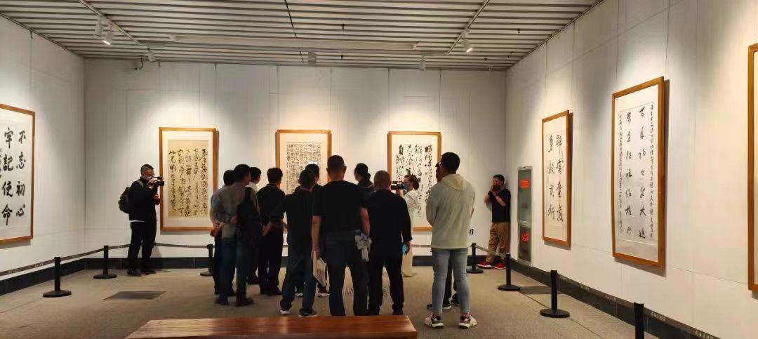 威海美术培训_威海市美术馆公益美术培训_威海市美术馆展览活动