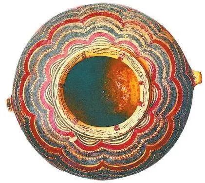 多层垂弧锯齿纹双耳瓮　半山类型　甘肃省博物馆藏