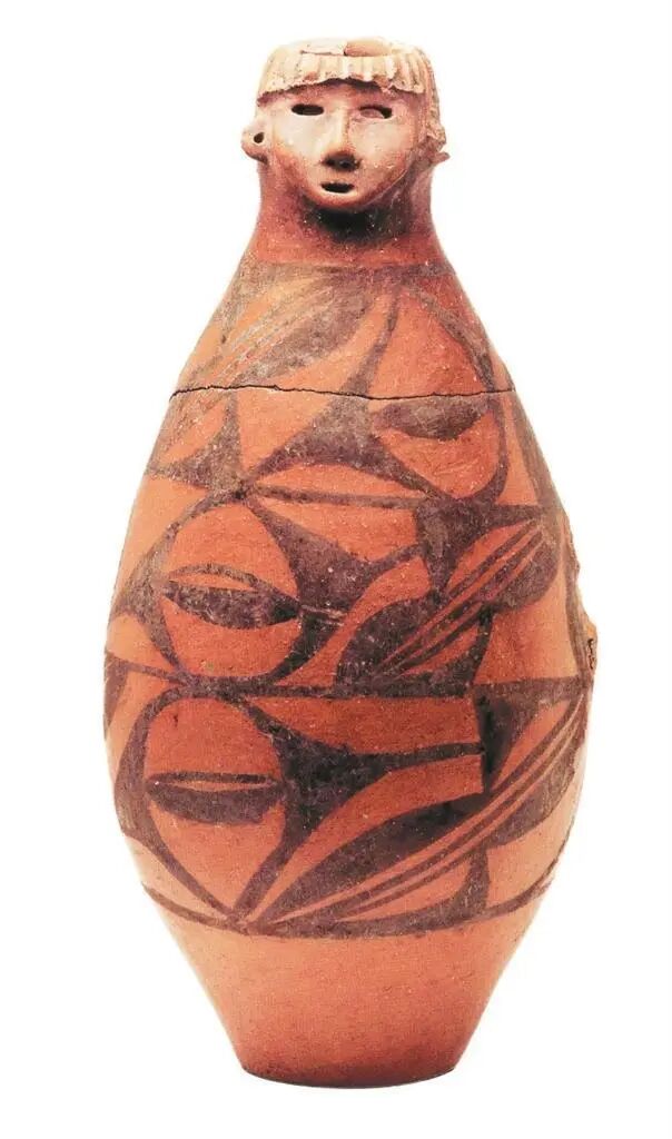 人头形器口彩陶瓶　仰韶文化　甘肃省博物馆藏