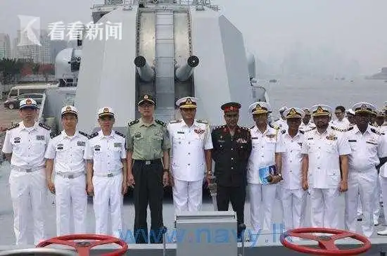 053d型护卫舰_053H2G型护卫舰铜陵号 斯里兰卡海军 接收 红旗61防空导弹 鹰击8反舰导弹