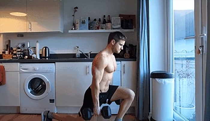 在家哑铃训练_哑铃锻炼好处_180磅的哑铃