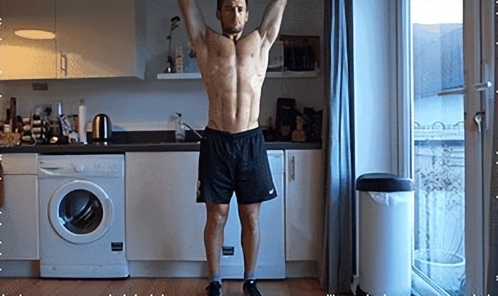 180磅的哑铃_哑铃锻炼好处_在家哑铃训练