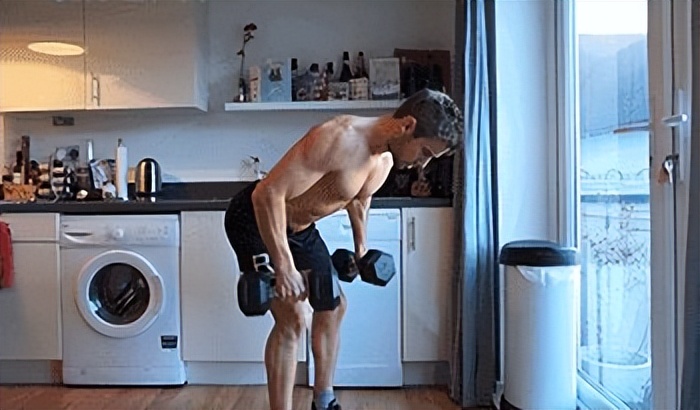 哑铃锻炼好处_在家哑铃训练_180磅的哑铃