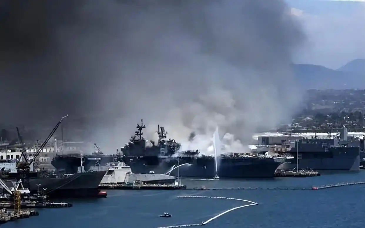 里根号航母访问韩国原因_美军航母东海行意图分析_里根号航母参观