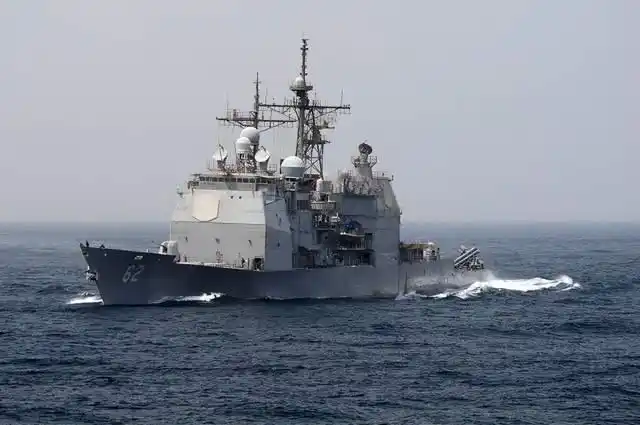 里根号航母参观_解放军台海军事行动分析_美国里根号航母打击群接近台湾