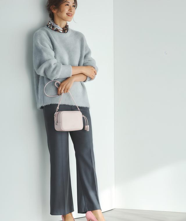 灰色连衣裙搭配_灰蓝穿搭_灰蓝时尚趋势