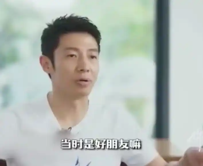 撒贝宁老婆图片大全_撒贝宁老婆李白出门聚会_撒贝宁和李白恩爱照片