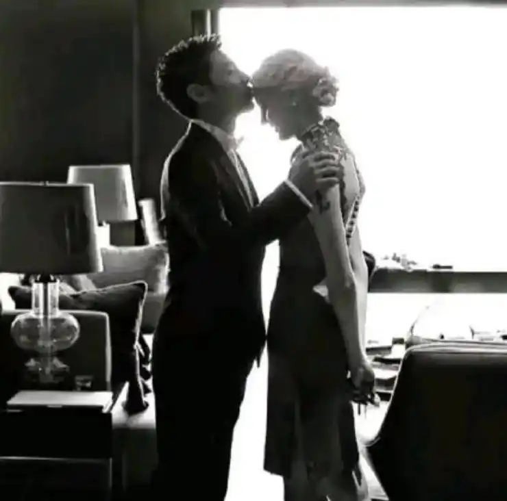 撒贝宁老婆图片大全_撒贝宁老婆李白出门聚会_撒贝宁和李白恩爱照片