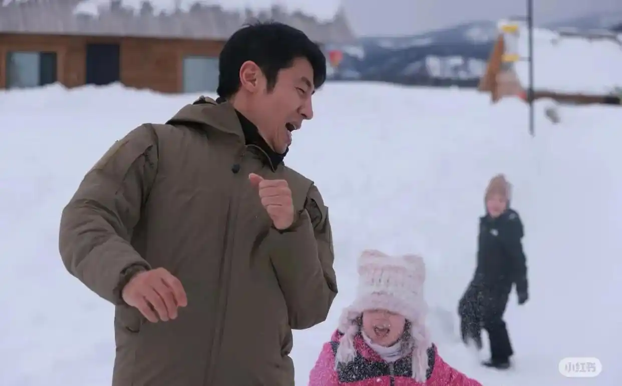 撒贝宁一家四口旅行_撒贝宁年龄50岁_撒贝宁老婆图片大全