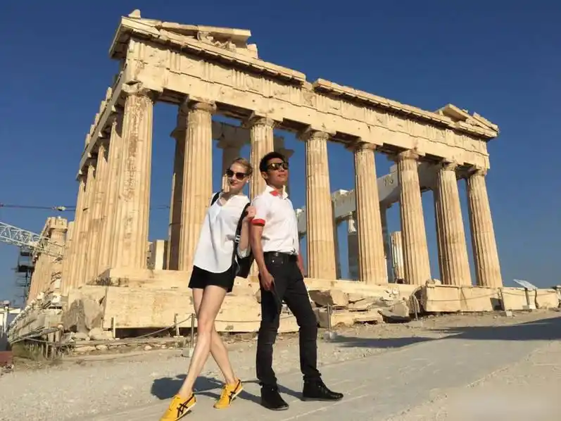 撒贝宁天津滑雪场偶遇_撒贝宁老婆图片大全_撒贝宁一家四口滑雪