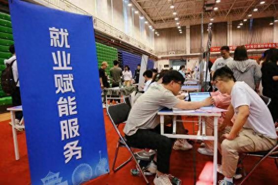 天津学校招聘会_津生有缘启新程逐梦经开创未来_国家级经济技术开发区高校毕业生专场招聘会