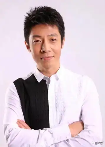 撒贝宁龙凤胎孩子_撒贝宁全家福_撒贝宁老婆图片大全