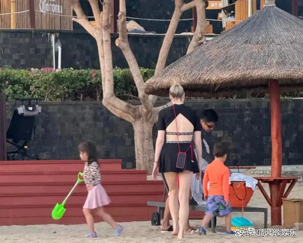 撒贝宁前女友经历_撒贝宁老婆图片大全_撒贝宁家庭生活