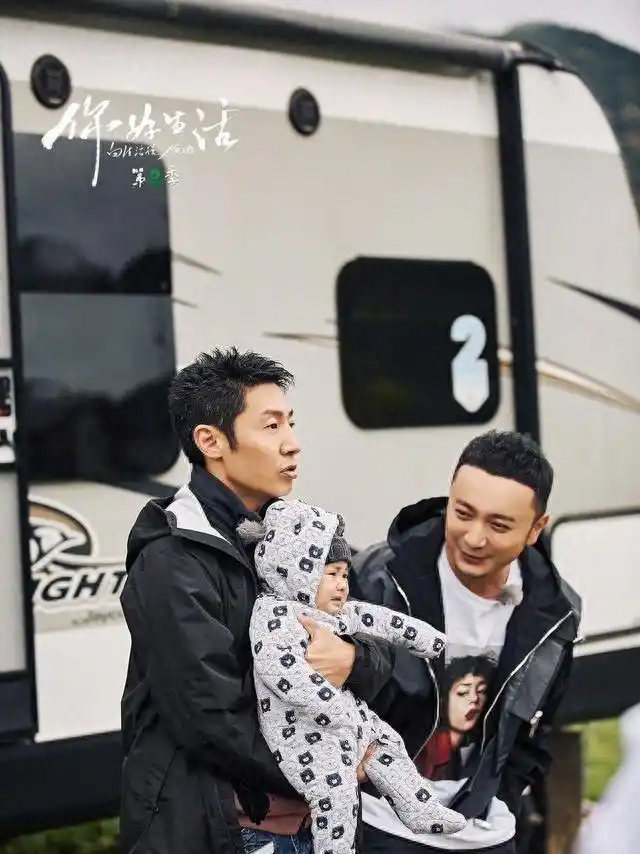 撒贝宁妻子机场_撒贝宁老婆图片大全_撒贝宁个人魅力分析