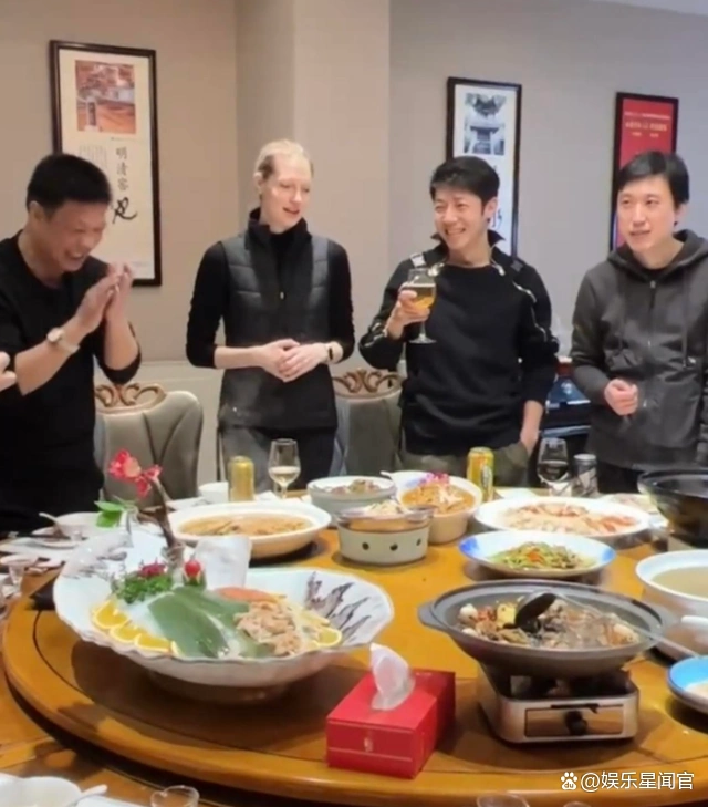 撒贝宁老婆图片大全_撒贝宁妹妹撒贝娜个人资料_撒贝宁妻子李白过年武汉