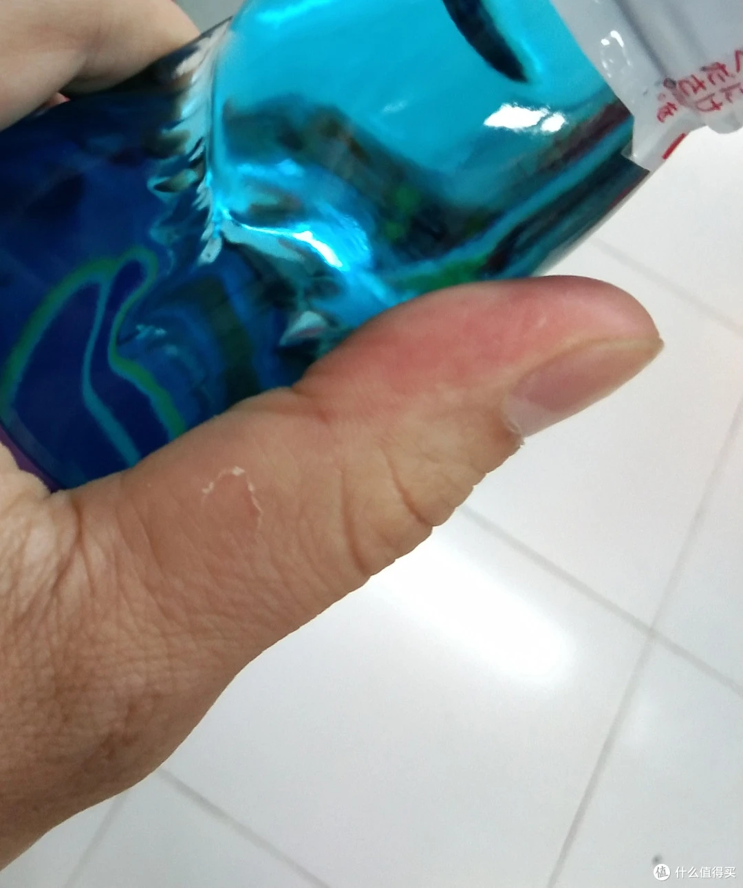 这款日本进口的波子汽水非常好喝！并且是蓝色的！小孩子尤其喜欢！