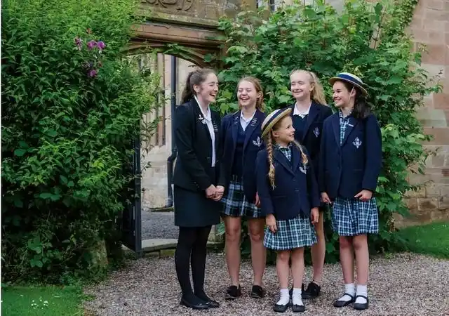 英国公学教育_英国的贵族文化_全人教育理念