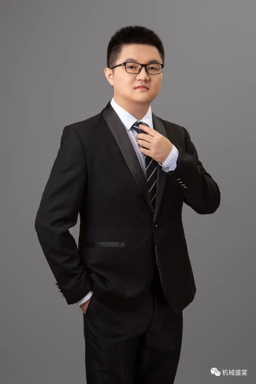 薄膜化合物太阳能电池_钙钛矿四端叠层组件性价比拐点_钙钛矿叠层电池技术成熟度